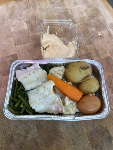 Réserver un aïoli complet fait maison à Aubagne proche de la Valentine