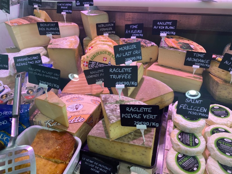 A fond la Raclette! Vente de fromage à raclette au lait cru avec affinage de 100 jours à Aubagne